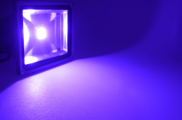 LED Strahler 35W mit höherem Blaulichtanteil für Pflanzenzucht / Wachstum